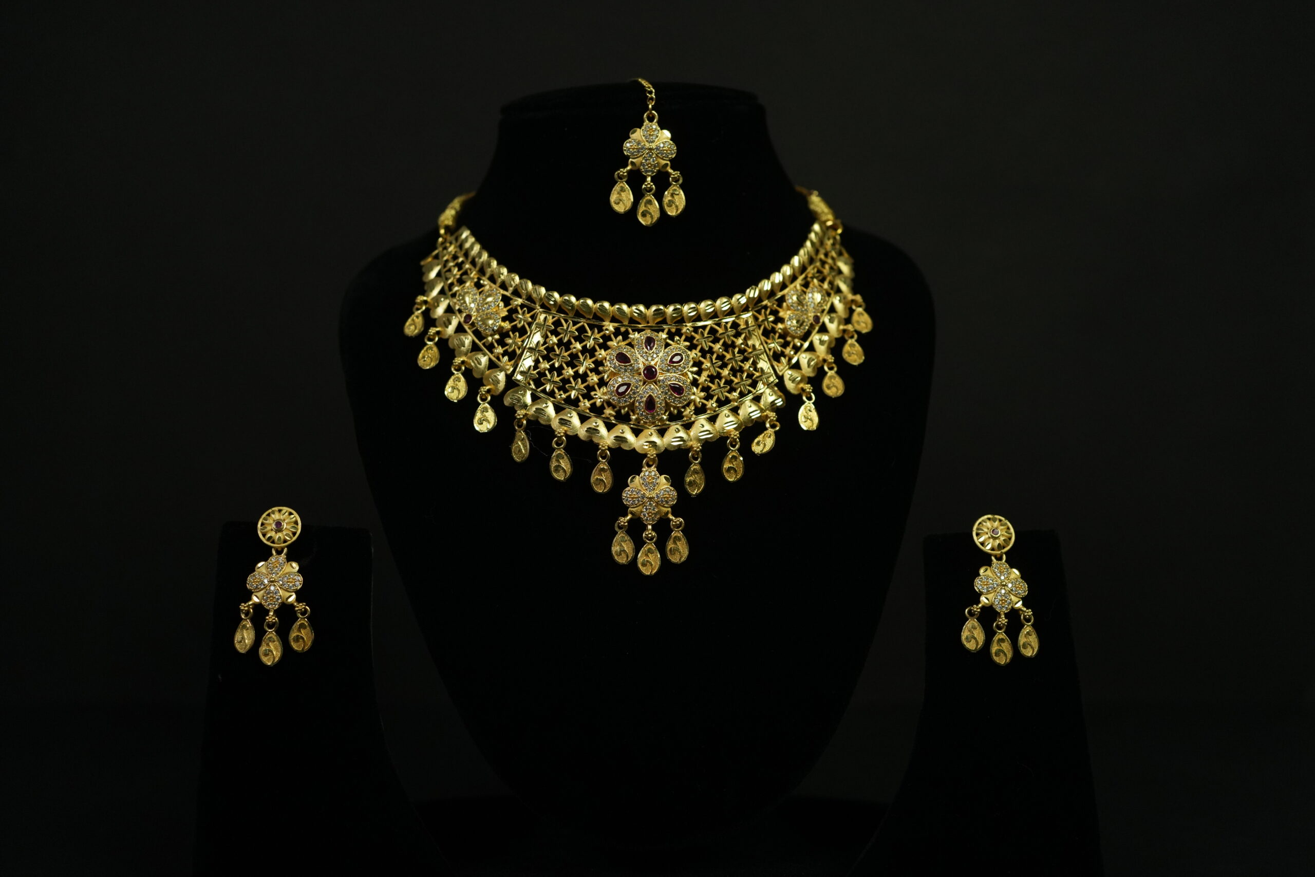 Traditional Floral Choker Bridal