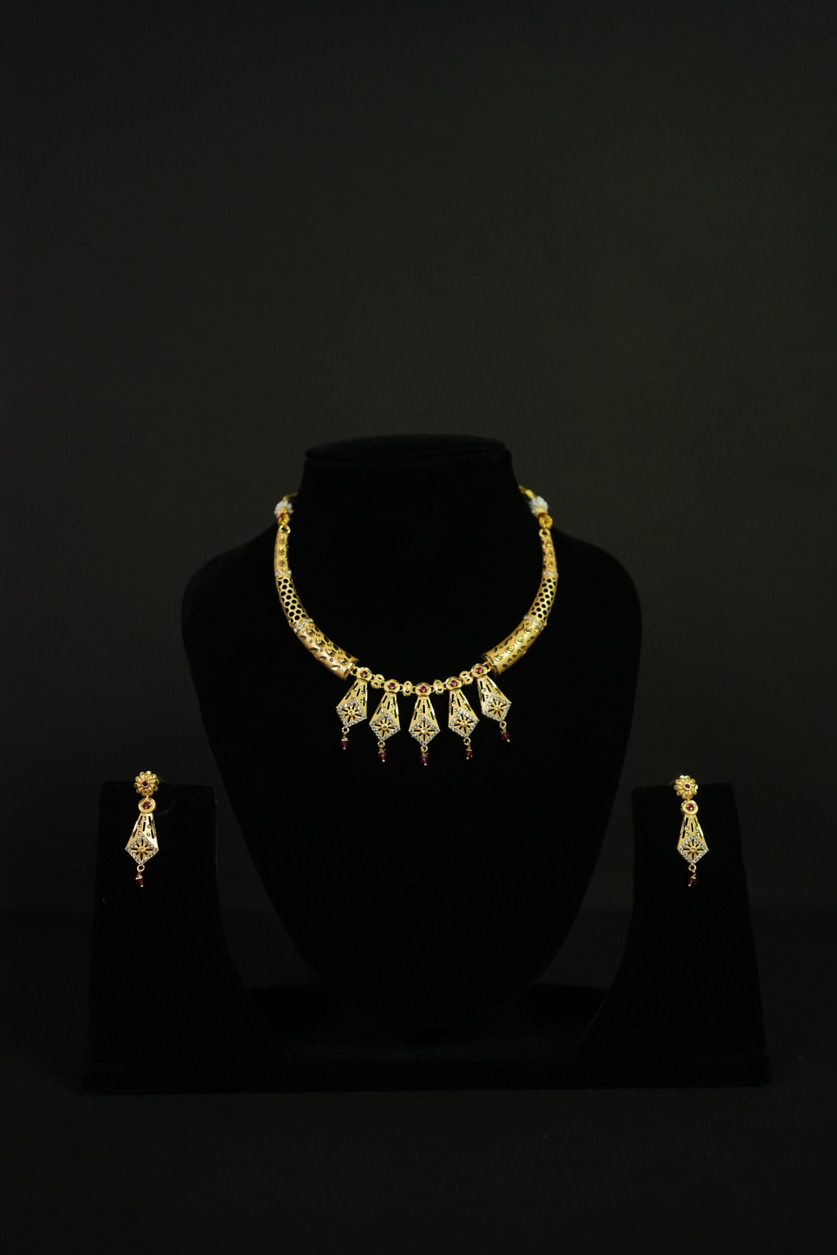 Royal Gold Plated Choker Necklace