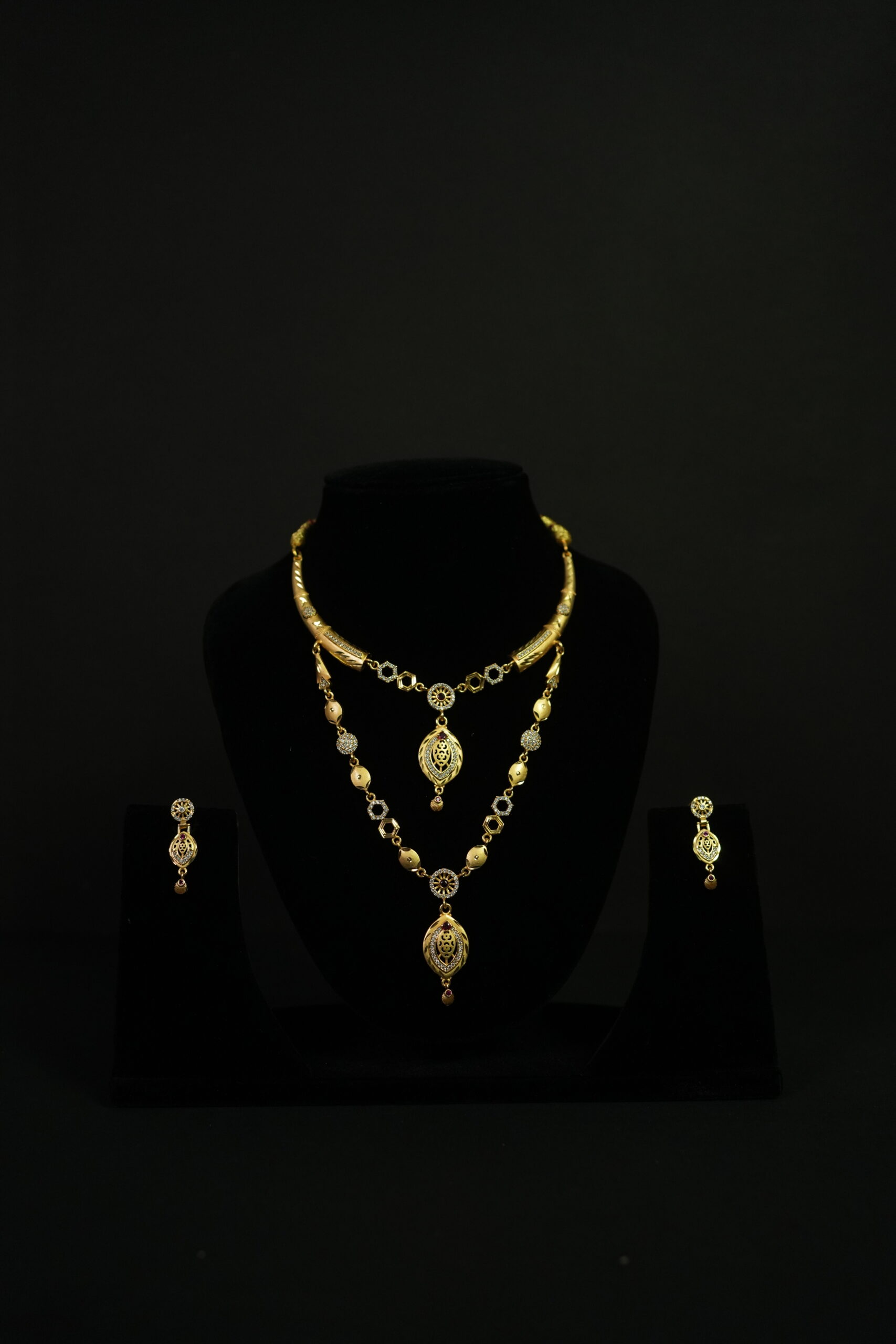 Elegant Oval Layered Necklace